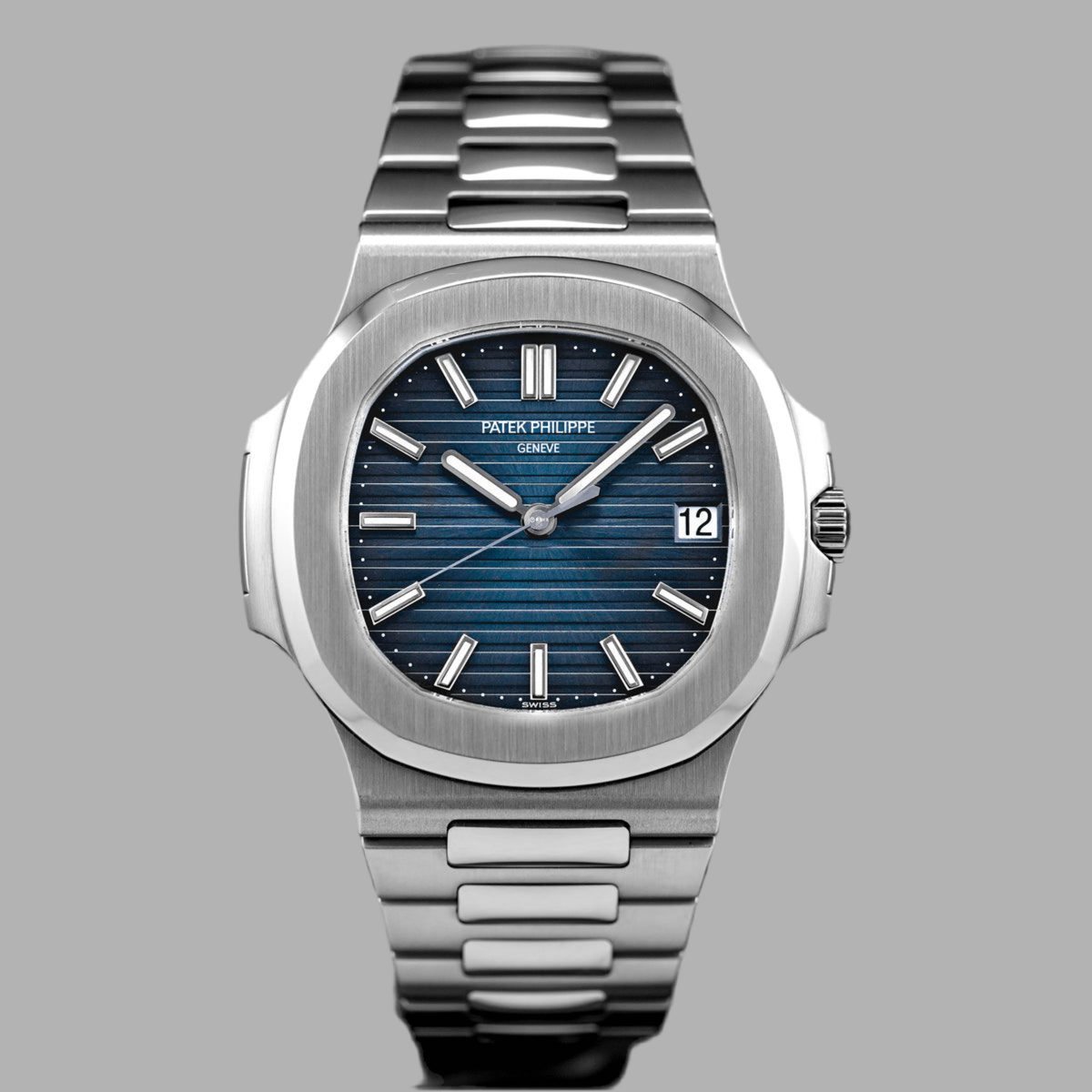 5740 Nautilus  Automatic Nautilus 40 mm + Kutu