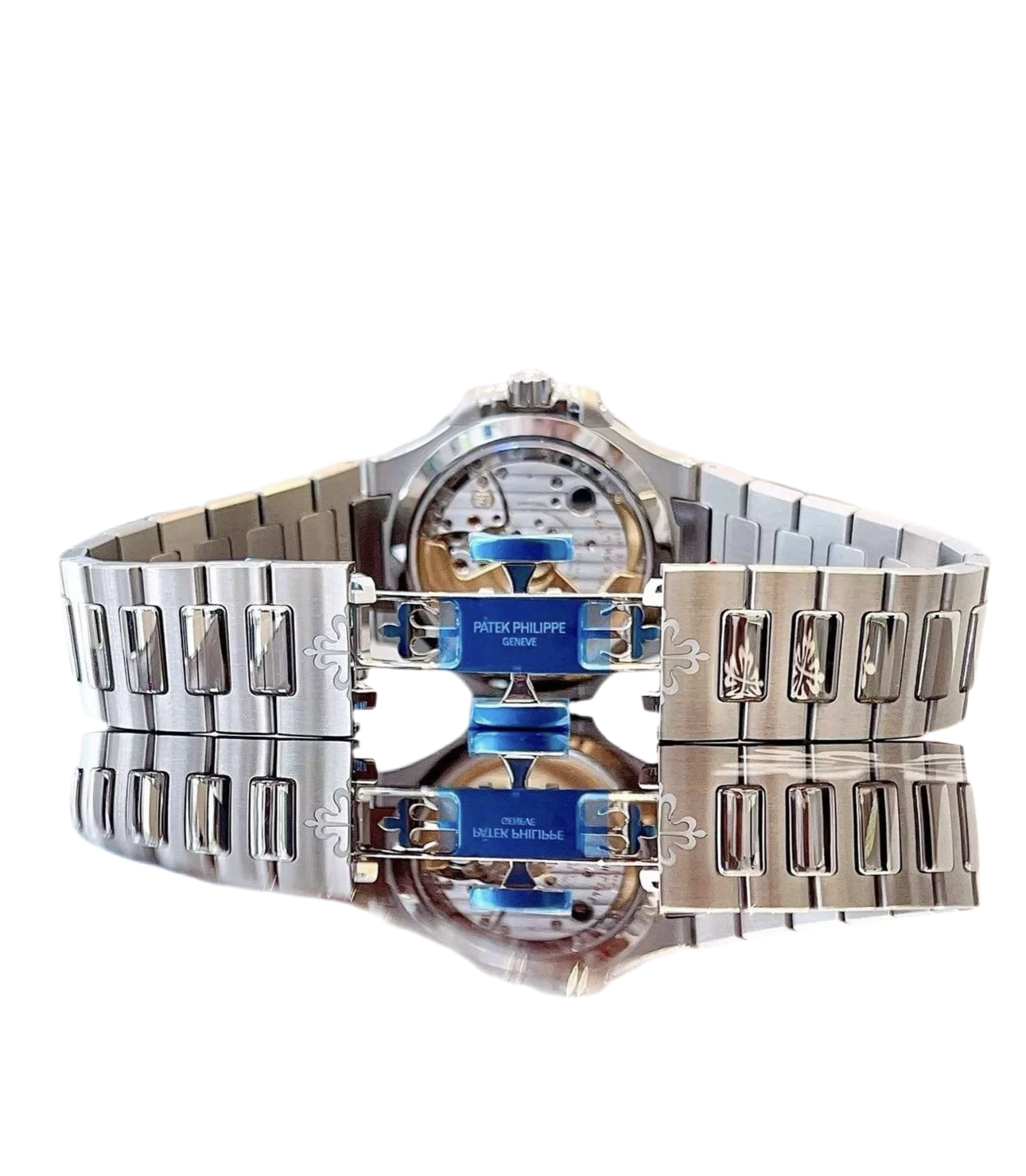 5740 Nautilus  Automatic Nautilus 40 mm + Kutu