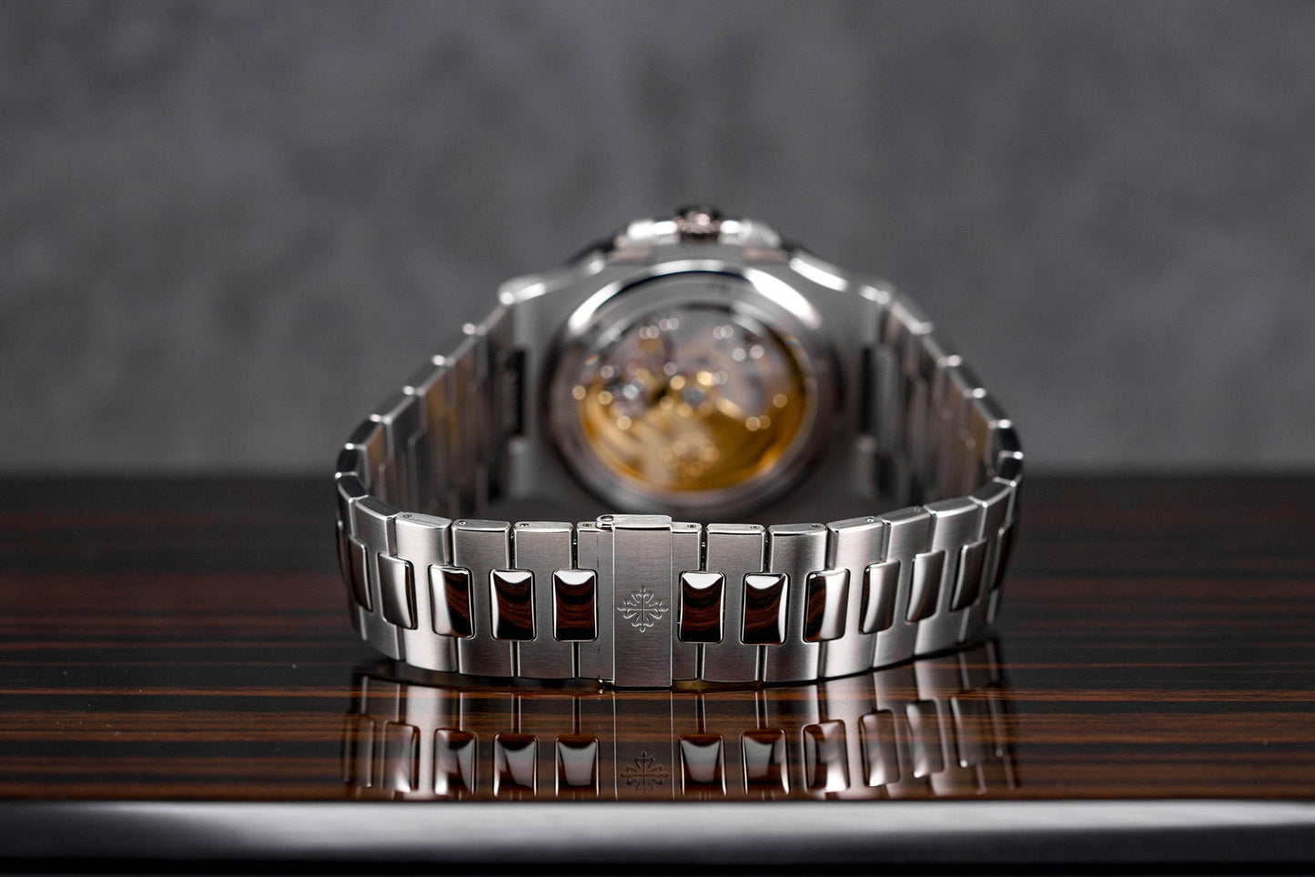 5740 Nautilus  Automatic Nautilus 40 mm + Kutu